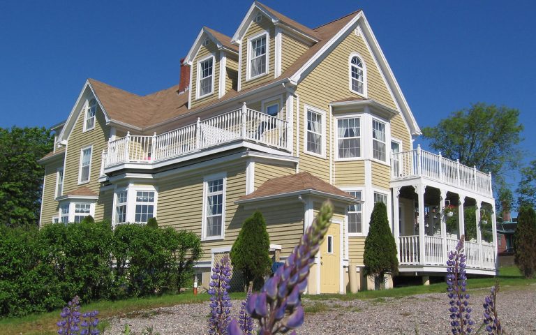 Exterior of Louisbourg Harbour Inn in Louisbourg Exterior of Louisbourg Harbour Inn in Louisbourg