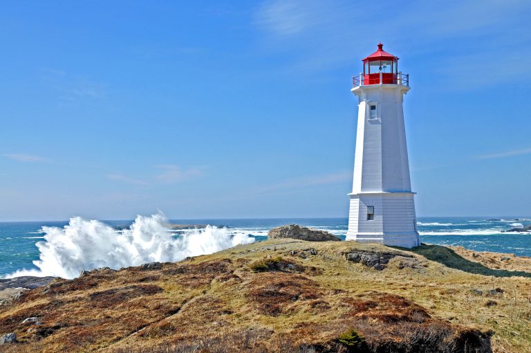 Louisbourg Lighthouse coastal waves